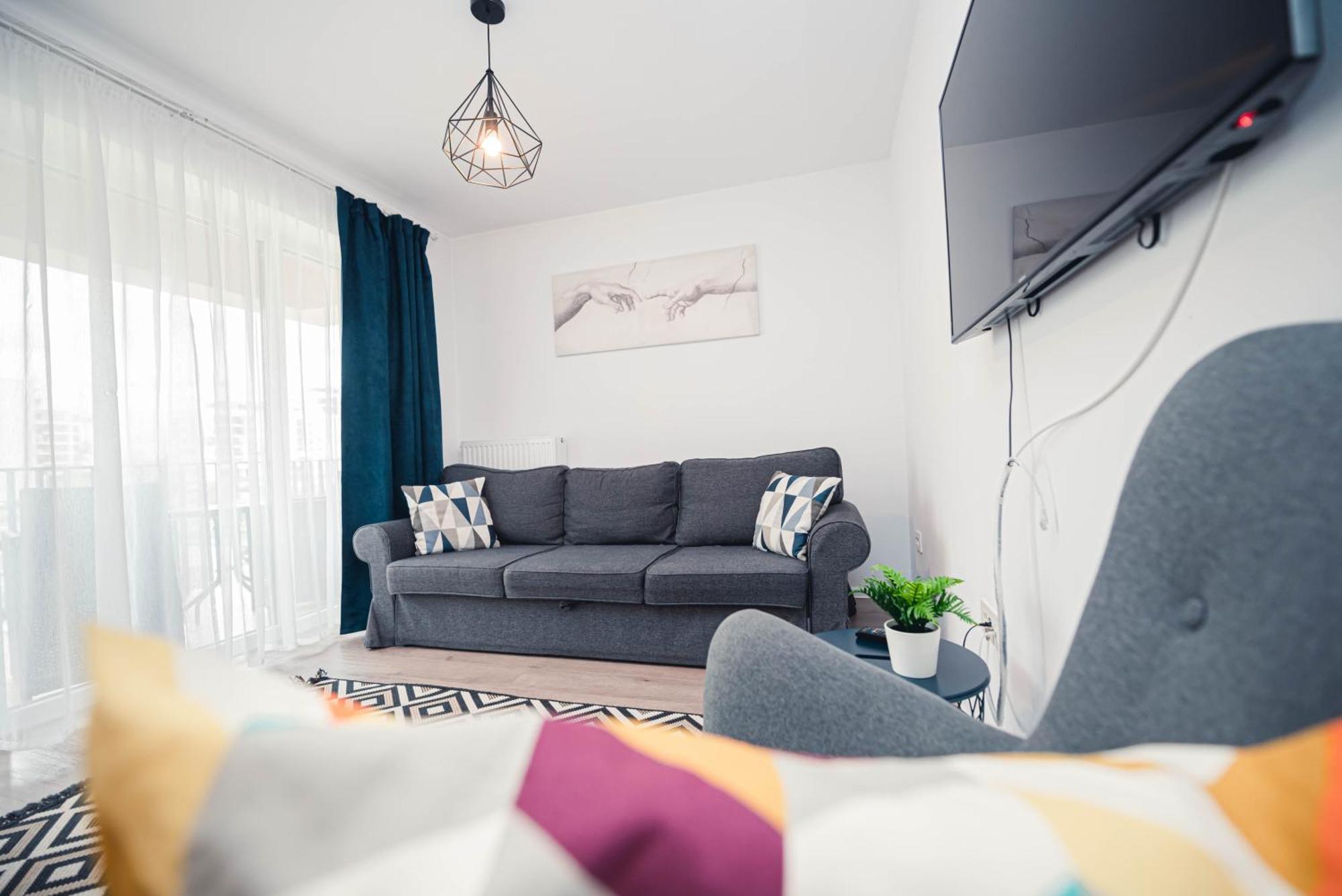 White Mood Apartment 2 Brasov Ngoại thất bức ảnh