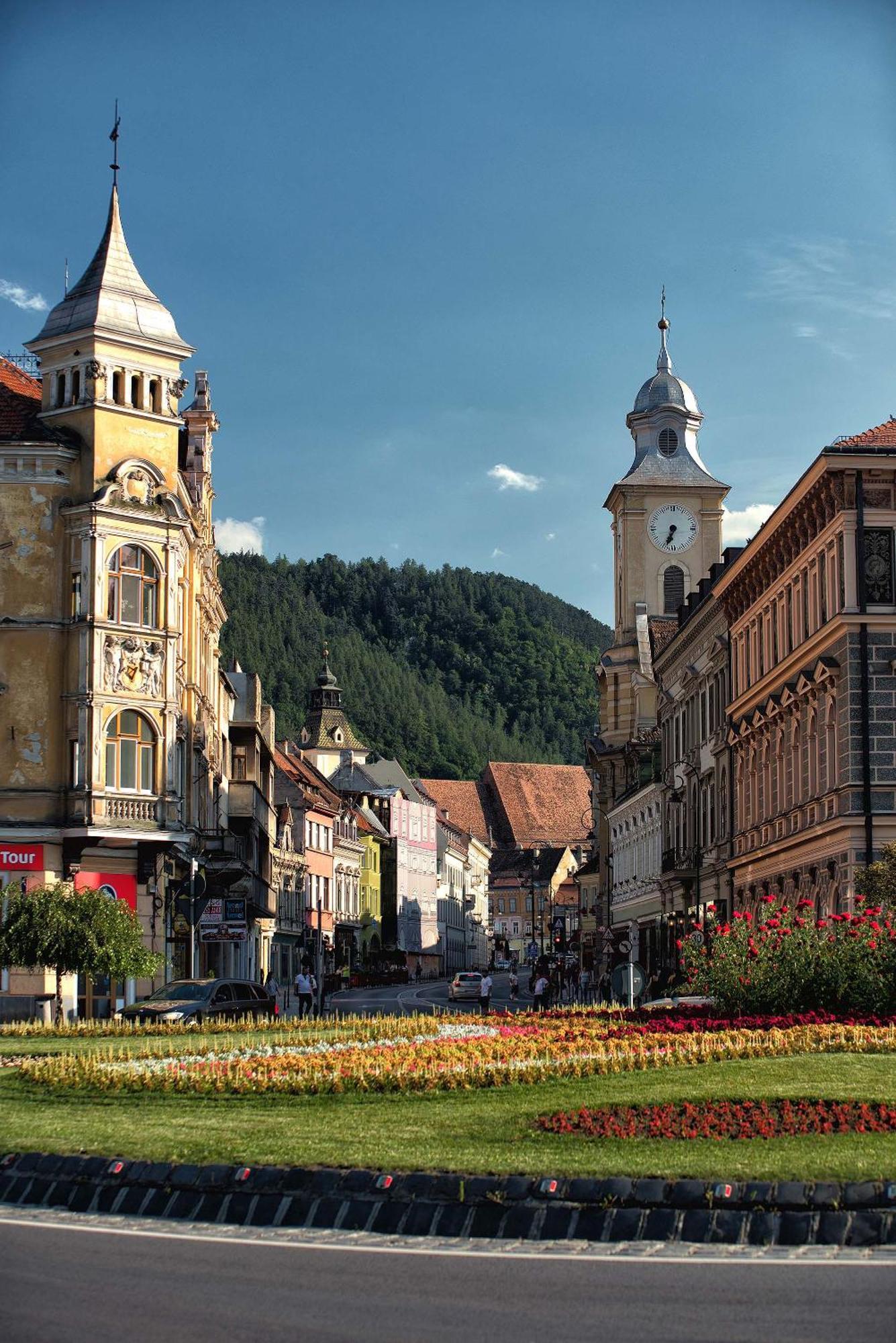 White Mood Apartment 2 Brasov Ngoại thất bức ảnh
