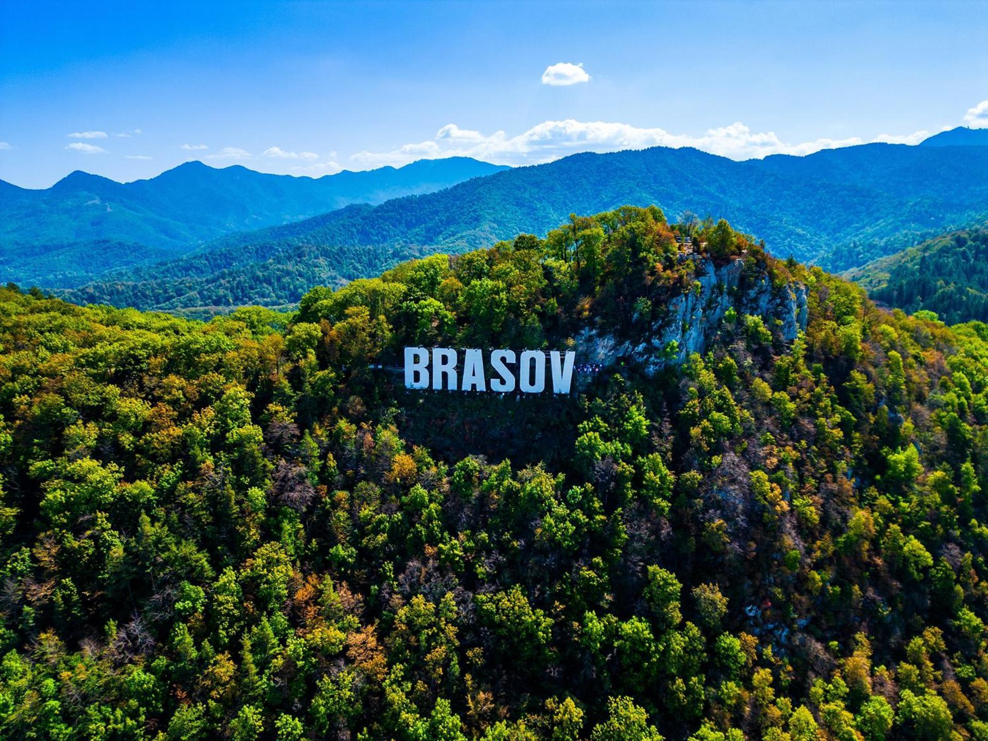 White Mood Apartment 2 Brasov Ngoại thất bức ảnh